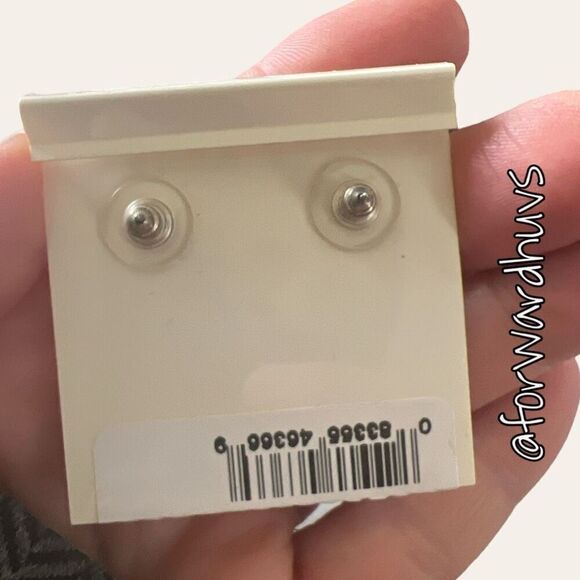 Elegant Silver Tone Napier Earrings with Faceted Crystal Dangle NWT - Picture 5 of 6